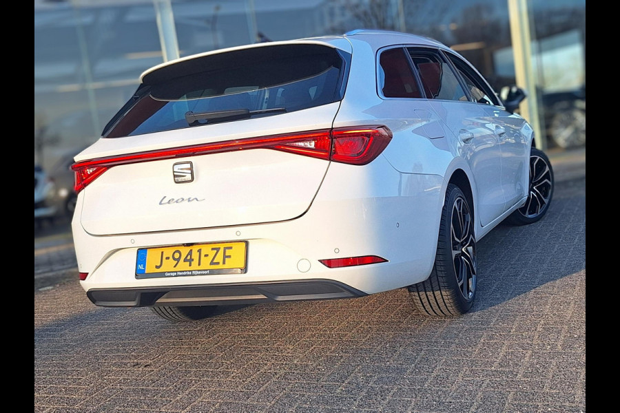 Seat Leon Sportstourer 1.5 TSI Style Launch Edition My 2021 | 18"LM all season | Trekhaak 1400kg | Full LED | Climate V=A | Navi |