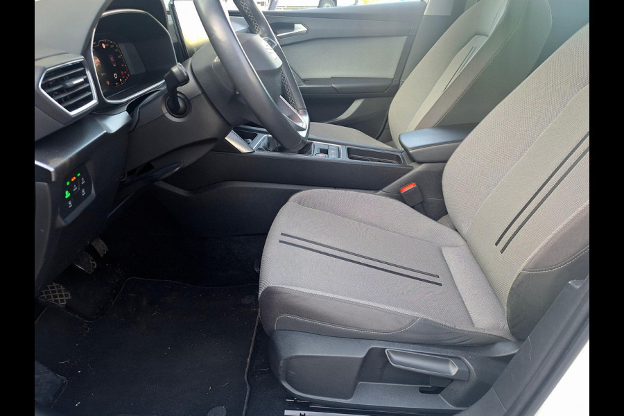 Seat Leon Sportstourer 1.5 TSI Style Launch Edition My 2021 | 18"LM all season | Trekhaak 1400kg | Full LED | Climate V=A | Navi |