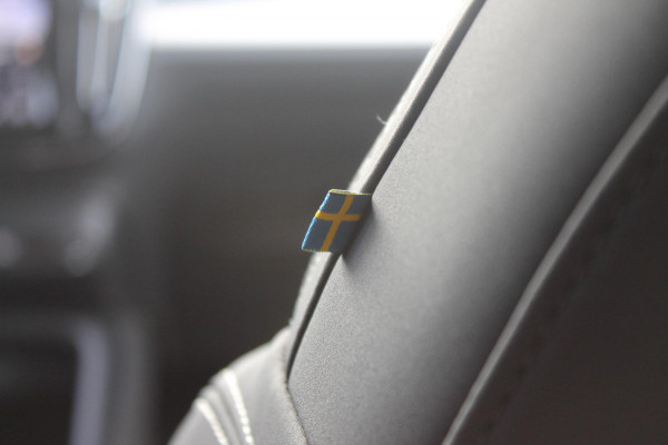 Volvo XC40 2.0 B4 Plus Dark