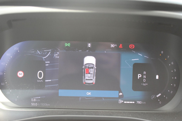 Volvo XC40 2.0 B4 Plus Dark