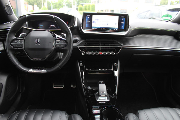 Peugeot 2008 1.2 PureTech 130PK GT-Line Automaat | 3D Cockpit | Leder | Panoramadak | Massage