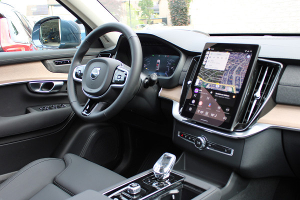 Volvo XC90 2.0 T8 Plug-in hybrid AWD Plus Bright | Luchtvering | Trekhaak | Panoramadak | 360 Camera