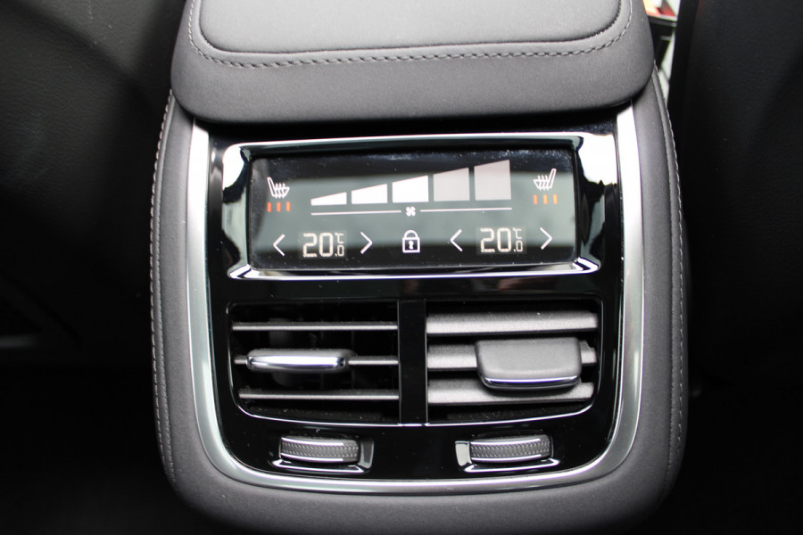 Volvo XC90 2.0 T8 Plug-in hybrid AWD Plus Bright | Luchtvering | Trekhaak | Panoramadak | 360 Camera