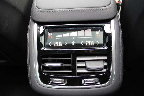 Volvo XC90 2.0 T8 Plug-in hybrid AWD Plus Bright | Luchtvering | Trekhaak | Panoramadak | 360 Camera