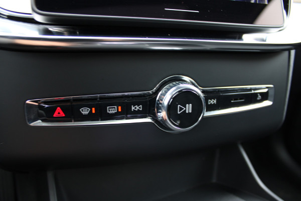 Volvo XC90 2.0 T8 Plug-in hybrid AWD Plus Bright | Luchtvering | Trekhaak | Panoramadak | 360 Camera