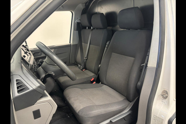 Volkswagen Transporter 2.0 TDI L1H1 30 Comfortline Airco Cruise Control Trekhaak Apple Carplay Parkeersensoren