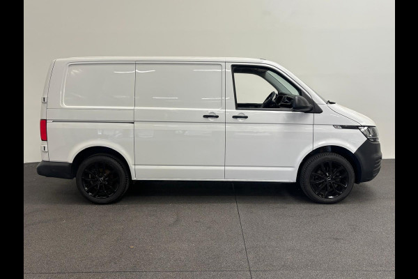 Volkswagen Transporter 2.0 TDI L1H1 30 Comfortline Airco Cruise Control Trekhaak Apple Carplay Parkeersensoren