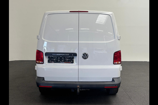 Volkswagen Transporter 2.0 TDI L1H1 30 Comfortline Airco Cruise Control Trekhaak Apple Carplay Parkeersensoren
