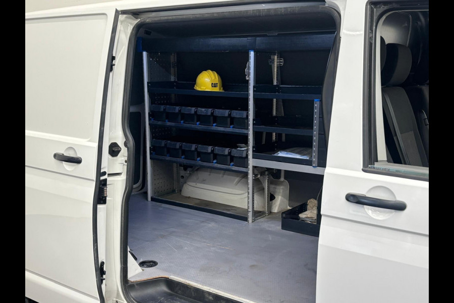 Volkswagen Transporter 2.0 TDI L1H1 30 Comfortline Airco Cruise Control Trekhaak Apple Carplay Parkeersensoren
