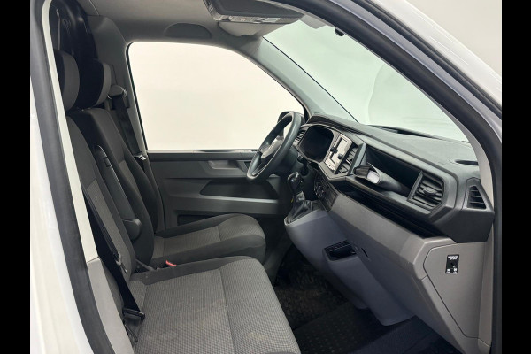 Volkswagen Transporter 2.0 TDI L1H1 30 Comfortline Airco Cruise Control Trekhaak Apple Carplay Parkeersensoren