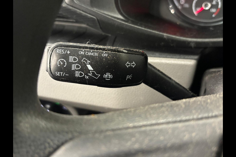 Volkswagen Transporter 2.0 TDI L1H1 30 Comfortline Airco Cruise Control Trekhaak Apple Carplay Parkeersensoren