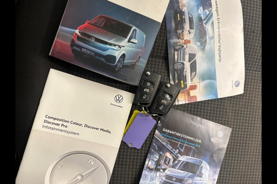 Volkswagen Transporter 2.0 TDI L1H1 30 Comfortline Airco Cruise Control Trekhaak Apple Carplay Parkeersensoren