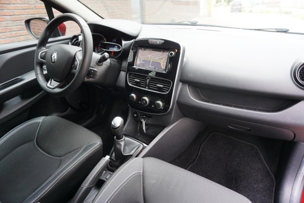 Renault Clio Estate 0.9 TCe Zen/Trekhaak(1200kg)/Dealeronderhouden/ Rijklaarprijs incl.garantie.