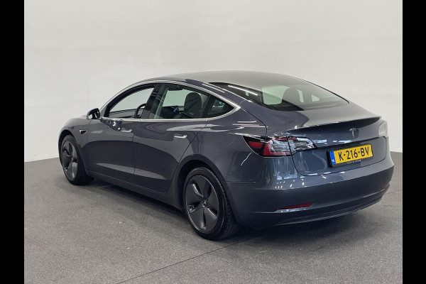 Tesla Model 3 Standard RWD Plus 60 kWh SOH 93% Airco ECC Navigatie Parkeersensoren Camera Adaptive Cruise Leder Panoramadak