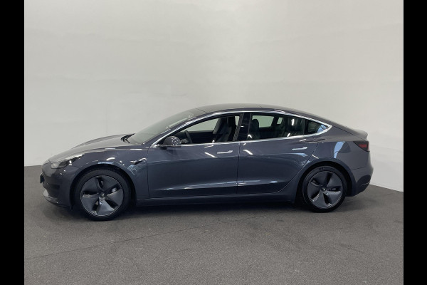 Tesla Model 3 Standard RWD Plus 60 kWh SOH 93% Airco ECC Navigatie Parkeersensoren Camera Adaptive Cruise Leder Panoramadak