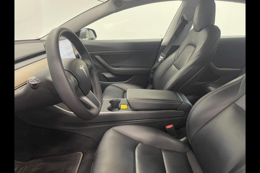 Tesla Model 3 Standard RWD Plus 60 kWh SOH 93% Airco ECC Navigatie Parkeersensoren Camera Adaptive Cruise Leder Panoramadak
