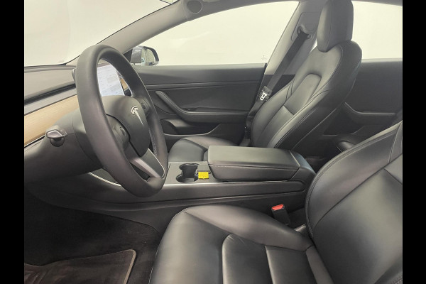 Tesla Model 3 Standard RWD Plus 60 kWh SOH 93% Airco ECC Navigatie Parkeersensoren Camera Adaptive Cruise Leder Panoramadak