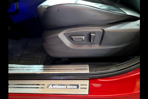 Mitsubishi Eclipse Cross 2.4 PHEV Instyle - Pano, HUD, Cam, ACC, 4x stoelverw. Trekhaak [NL NAP]