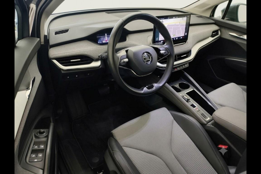 Škoda ENYAQ iV 60 180pk | Navigatie | Parkeercamera | Apple Carplay /-Android auto | Led koplampen | Parkeersensoren voor en achter
