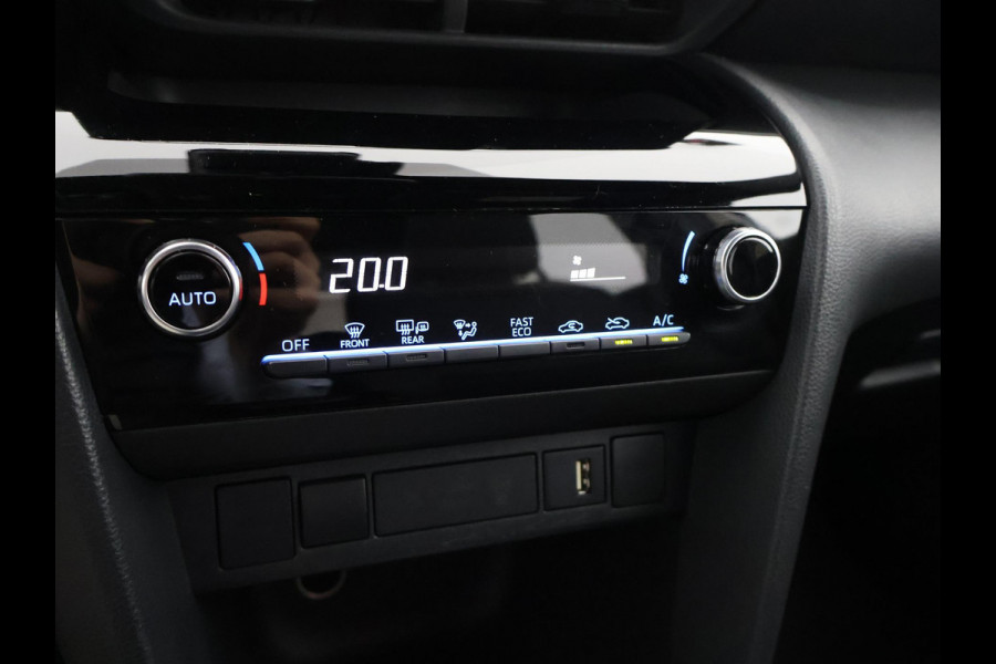 Toyota Yaris Cross 1.5 HYBRID DYNAMIC BLACKLINE GARANTIE 11-2032 . NAVIGATIE . ADAPTIEVE CRUISE CONTROL . SAFETY LOCK