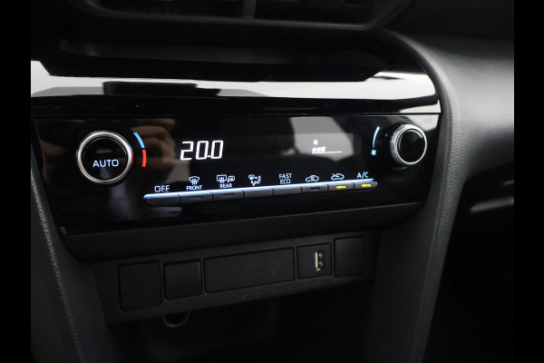 Toyota Yaris Cross 1.5 HYBRID DYNAMIC BLACKLINE GARANTIE 11-2032 . NAVIGATIE . ADAPTIEVE CRUISE CONTROL . SAFETY LOCK