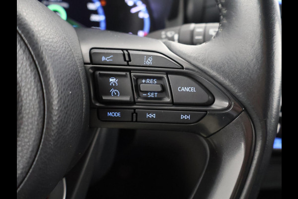 Toyota Yaris Cross 1.5 HYBRID DYNAMIC BLACKLINE GARANTIE 11-2032 . NAVIGATIE . ADAPTIEVE CRUISE CONTROL . SAFETY LOCK