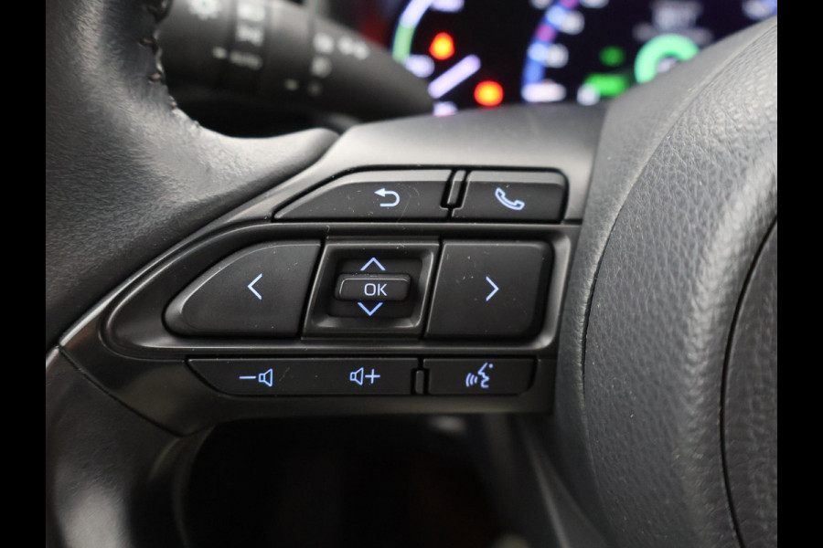 Toyota Yaris Cross 1.5 HYBRID DYNAMIC BLACKLINE GARANTIE 11-2032 . NAVIGATIE . ADAPTIEVE CRUISE CONTROL . SAFETY LOCK