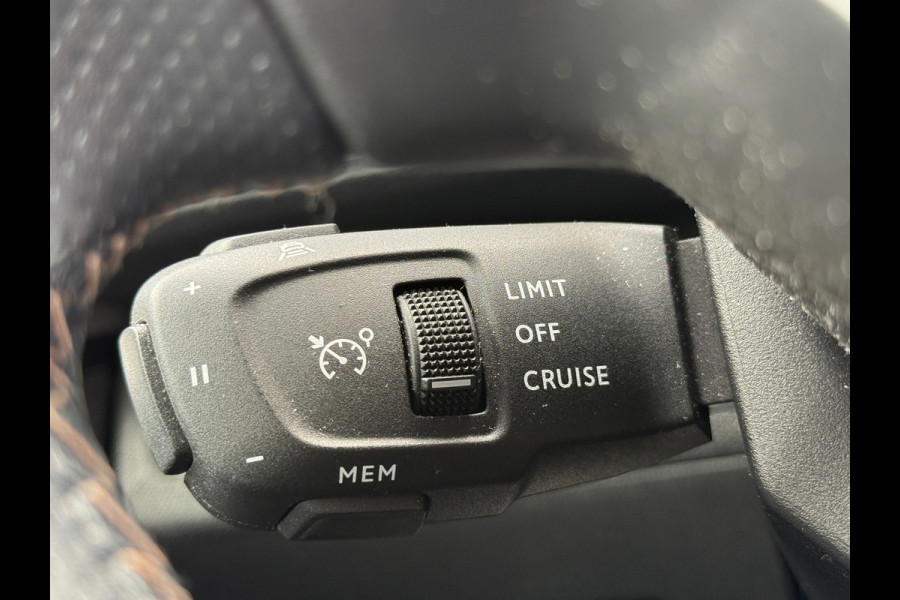 Peugeot 5008 1.2 GT BTW AUTO / AUTOMAAT / SCHUIFDAK / CAMERA