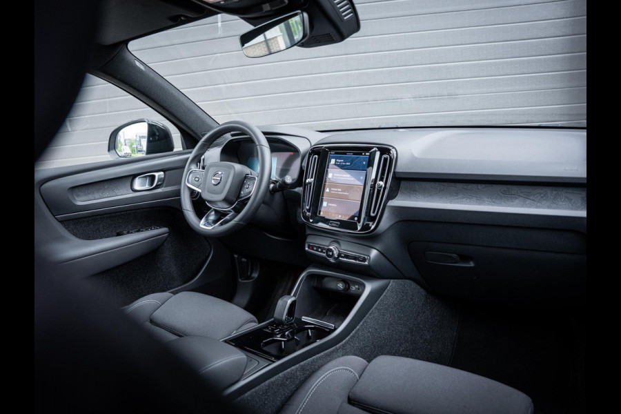 Volvo XC40 Recharge Plus 70kWh - R-Design l 96% SOH l Warmtepomp l Trekhaak l Camera