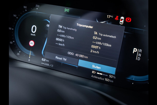 Volvo XC40 Recharge Plus 70kWh - R-Design l 96% SOH l Warmtepomp l Trekhaak l Camera
