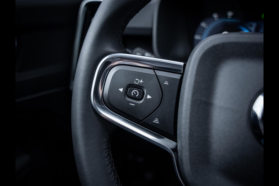 Volvo XC40 Recharge Plus 70kWh - R-Design l 96% SOH l Warmtepomp l Trekhaak l Camera