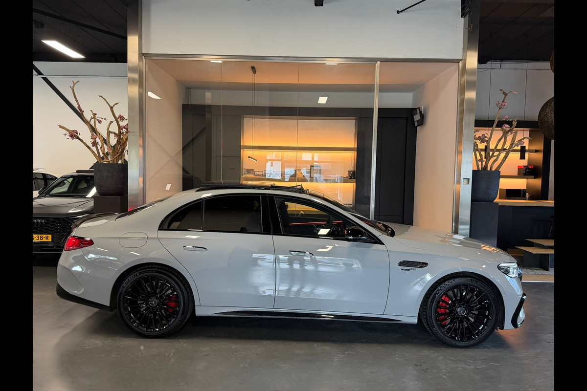 Mercedes-Benz E-Klasse AMG 53 4MATIC+ Night Edition alpin grijs garantie