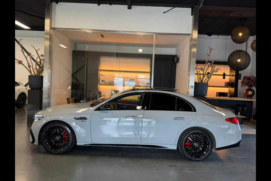 Mercedes-Benz E-Klasse AMG 53 4MATIC+ Night Edition alpin grijs garantie