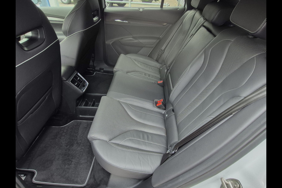 Škoda ENYAQ Coupé iV BWJ 2022 | 80 RS | PANO | LEER | TREKHAAK | 21'' LMV | NAVI | CARPLAY | CAMERA A |