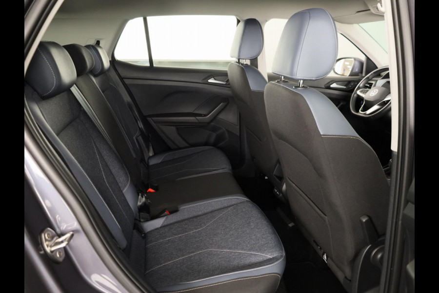 Volkswagen T-Cross 1.0 TSI Style 116 pk Automaat (DSG) | Navigatie | Parkeersensoren | Autom. airco | Cruise control | Matrix LED koplampen |