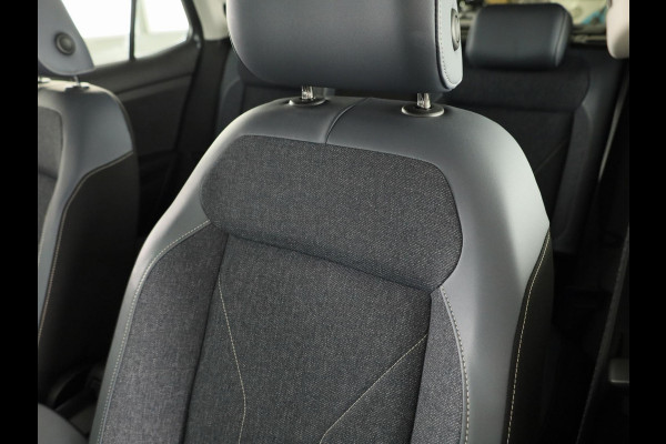 Volkswagen T-Cross 1.0 TSI Style 116 pk Automaat (DSG) | Navigatie | Parkeersensoren | Autom. airco | Cruise control | Matrix LED koplampen |
