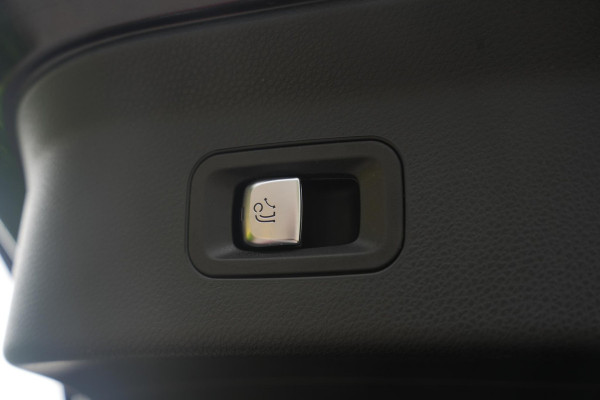 Mercedes-Benz GLC 200 4MATIC Advantage AMG Schuifdak Burmester Trekhaak