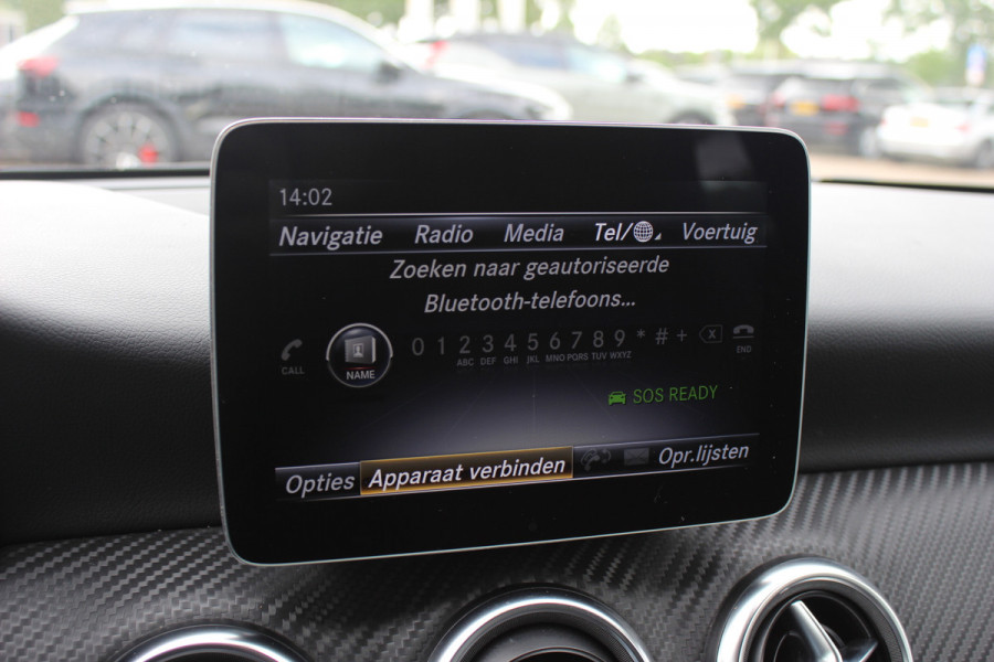 Mercedes-Benz A-Klasse 180 Sport Edition AMG / Camera / Navigatie / Leder&Alcantara / 18'' / Stoelverwarming / Cruise Control