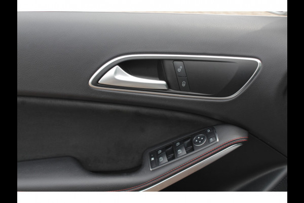 Mercedes-Benz A-Klasse 180 Sport Edition AMG / Camera / Navigatie / Leder&Alcantara / 18'' / Stoelverwarming / Cruise Control