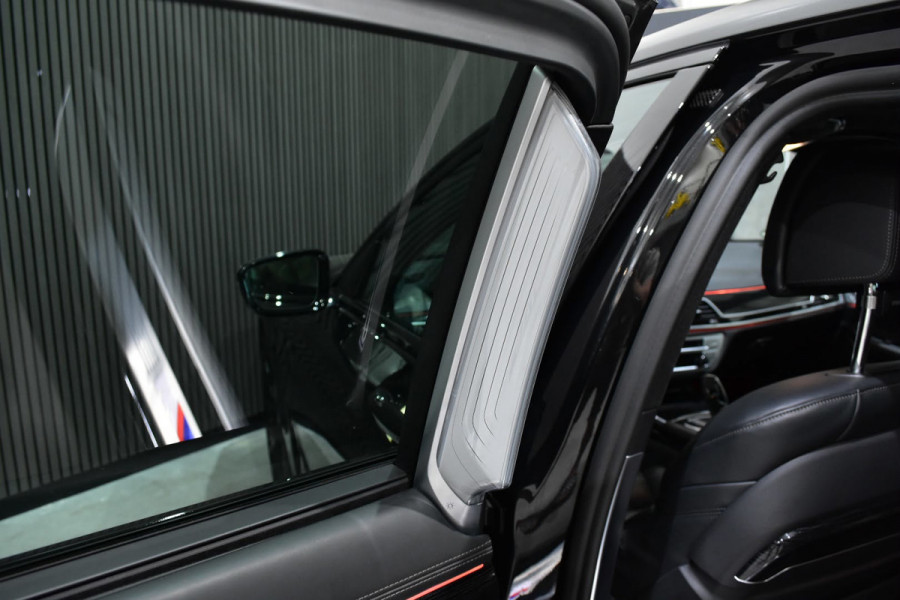BMW 7 Serie 745Le High Exe M-Sport / Pano / 4WD Besturing / Softclose / 360 Camera