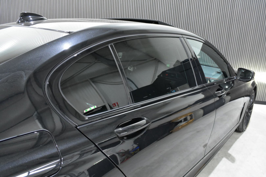 BMW 7 Serie 745Le High Exe M-Sport / Pano / 4WD Besturing / Softclose / 360 Camera