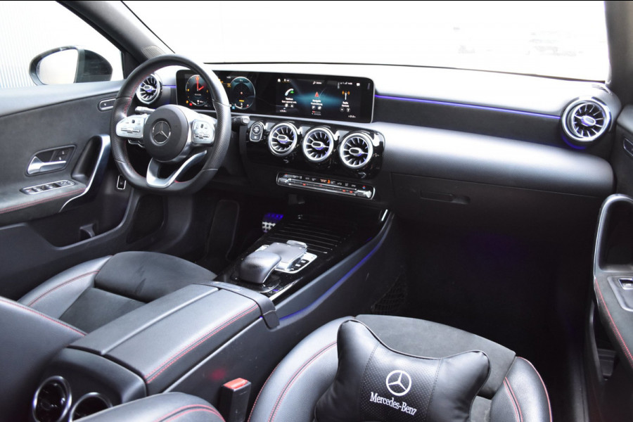 Mercedes-Benz A-Klasse 200 Launch Edition AMG / Camera / CarPlay / Cruise / PDC