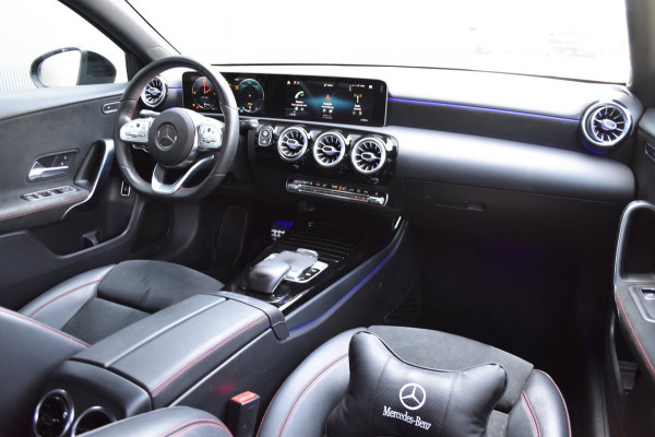 Mercedes-Benz A-Klasse 200 Launch Edition AMG / Camera / CarPlay / Cruise / PDC