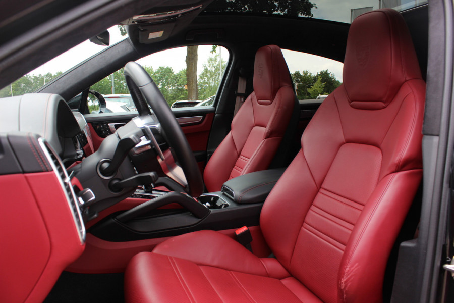 Porsche Cayenne Coupé 3.0 E-Hybrid Platinum Edition / TechArt / Panoramadak / 360Camera / Keyless / Sportdesign+Chrono / 21'' / Softclose / Adaptieve Stoelen / Stoelverwarming 4x / Dodehoek / DAB / Cruise Control