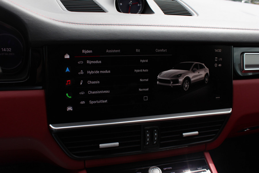 Porsche Cayenne Coupé 3.0 E-Hybrid Platinum Edition / TechArt / Panoramadak / 360Camera / Keyless / Sportdesign+Chrono / 21'' / Softclose / Adaptieve Stoelen / Stoelverwarming 4x / Dodehoek / DAB / Cruise Control