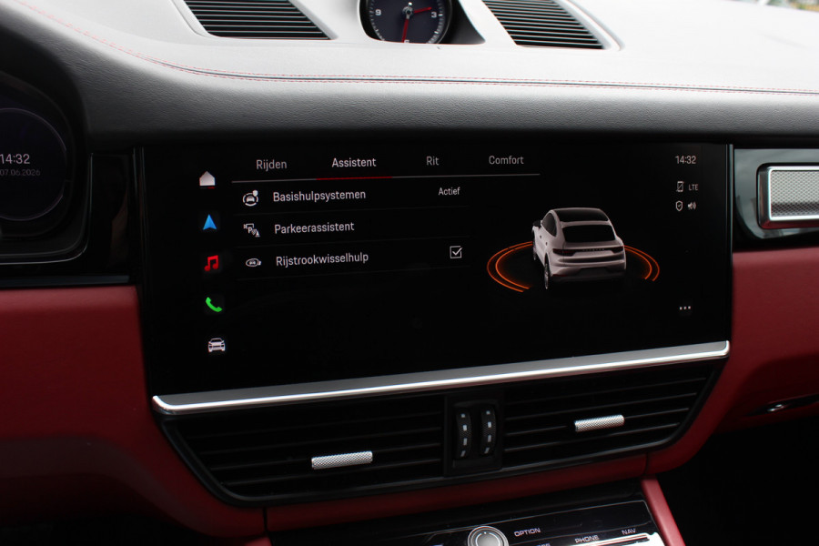 Porsche Cayenne Coupé 3.0 E-Hybrid Platinum Edition / TechArt / Panoramadak / 360Camera / Keyless / Sportdesign+Chrono / 21'' / Softclose / Adaptieve Stoelen / Stoelverwarming 4x / Dodehoek / DAB / Cruise Control