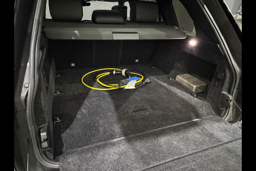Land Rover Range Rover P400e Vogue / Pano / Meridian / Softclose / 22'' LM