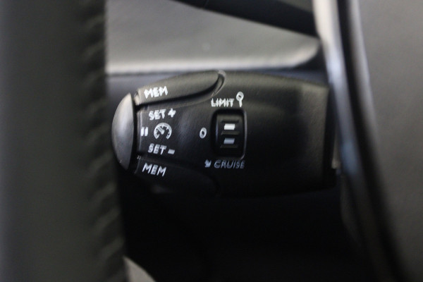 Peugeot 208 1.2 PureTech 75 Active |Navi|