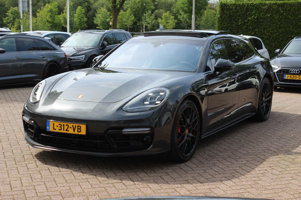 Porsche Panamera Sport Turismo 4.0 GTS / Panoramadak / Camera / Luchtvering / Softclose / Bose / Keyless / 21'' / Sportchrono+Design / Stoel+Stuurverwamring / Dodehoek / DAB / ACC