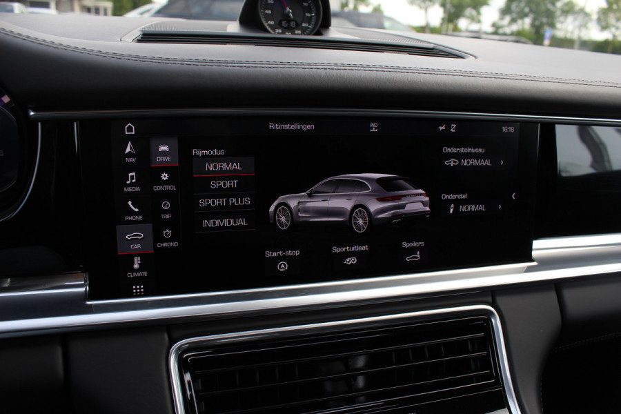 Porsche Panamera Sport Turismo 4.0 GTS / Panoramadak / Camera / Luchtvering / Softclose / Bose / Keyless / 21'' / Sportchrono+Design / Stoel+Stuurverwamring / Dodehoek / DAB / ACC